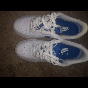 Air Force one size 7 boys, 8.5 women